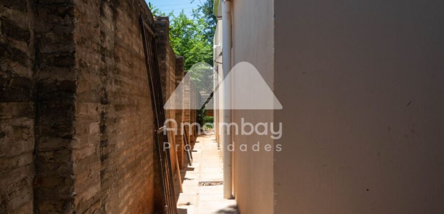 0458 CASA EN ÑEMBY, BARRIO MBOKAJATY