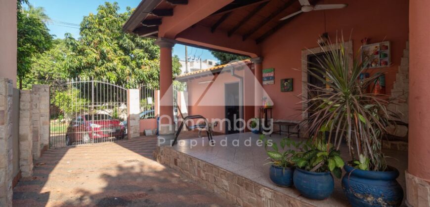 0459 CASA EN LAMBARÉ, BARRIO VALLE APU´A