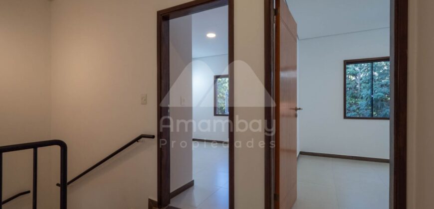 0467 VIVIENDA PAREADA EN LAMBARÉ, ZONA AVDA. DEL YACHT