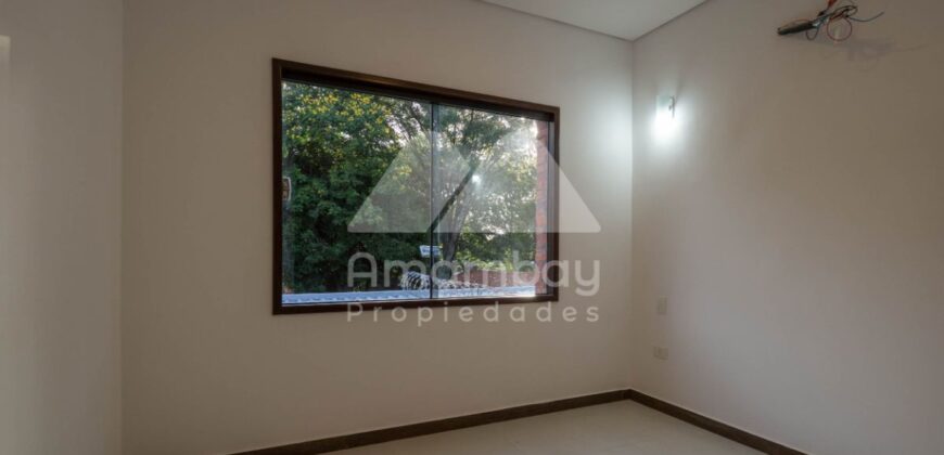 0467 VIVIENDA PAREADA EN LAMBARÉ, ZONA AVDA. DEL YACHT