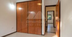 0467 VIVIENDA PAREADA EN LAMBARÉ, ZONA AVDA. DEL YACHT