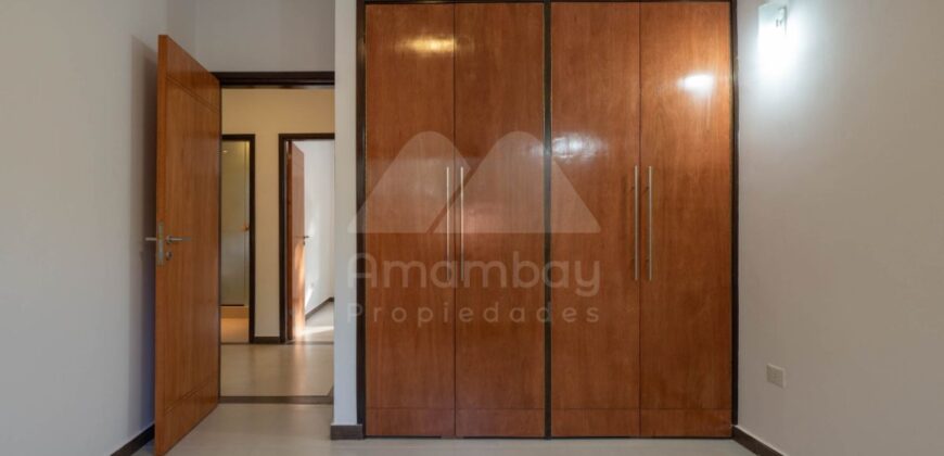 0467 VIVIENDA PAREADA EN LAMBARÉ, ZONA AVDA. DEL YACHT