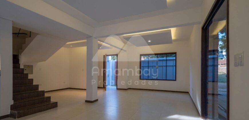 0467 VIVIENDA PAREADA EN LAMBARÉ, ZONA AVDA. DEL YACHT