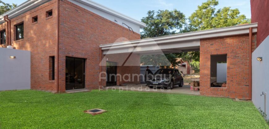 0467 VIVIENDA PAREADA EN LAMBARÉ, ZONA AVDA. DEL YACHT