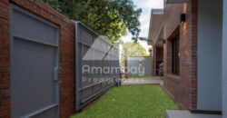 0467 VIVIENDA PAREADA EN LAMBARÉ, ZONA AVDA. DEL YACHT