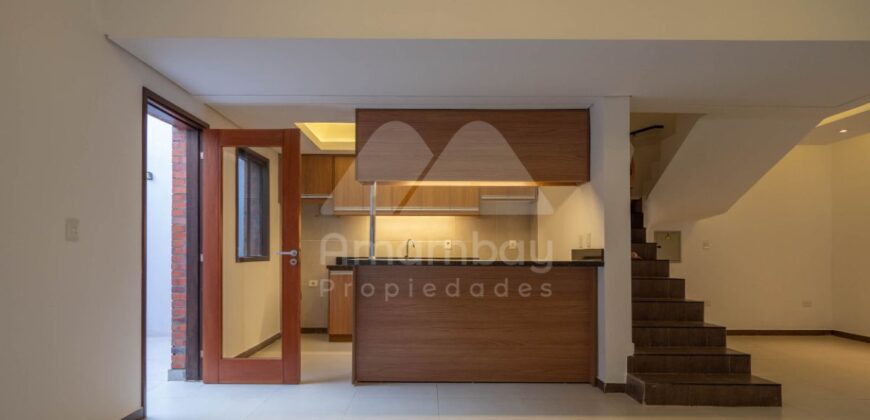 0467 VIVIENDA PAREADA EN LAMBARÉ, ZONA AVDA. DEL YACHT