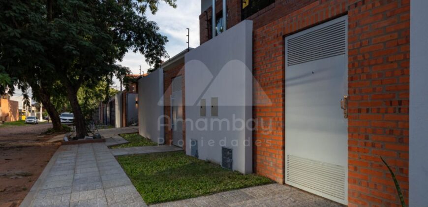 0467 VIVIENDA PAREADA EN LAMBARÉ, ZONA AVDA. DEL YACHT