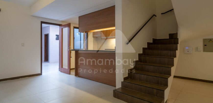 0467 VIVIENDA PAREADA EN LAMBARÉ, ZONA AVDA. DEL YACHT