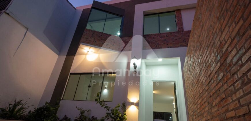 0470 DÚPLEX EN LAMBARÉ, ZONA AVDA. DEL YACHT
