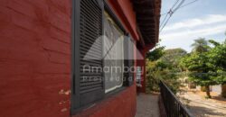 0475 CASA CON SALÓN COMERCIAL EN LAMBARÉ, BARRIO SANTA ROSA