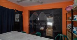 0475 CASA CON SALÓN COMERCIAL EN LAMBARÉ, BARRIO SANTA ROSA