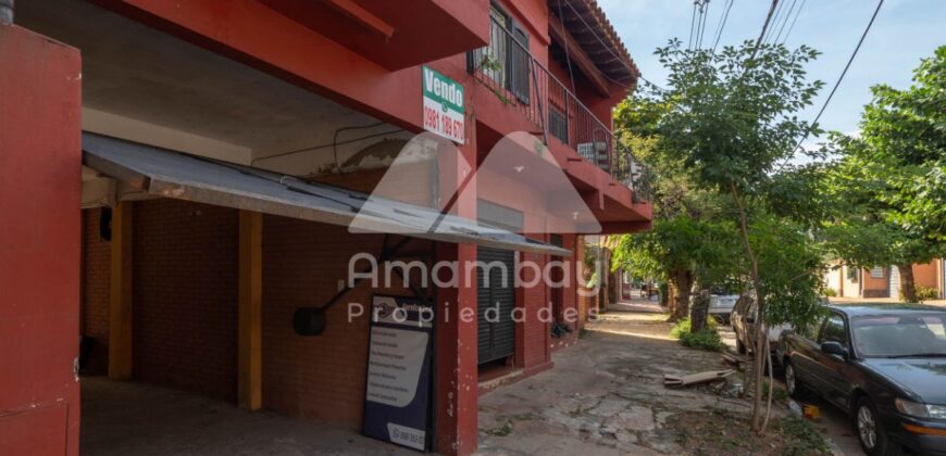 0475 CASA CON SALÓN COMERCIAL EN LAMBARÉ, BARRIO SANTA ROSA