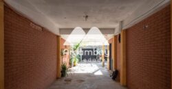 0475 CASA CON SALÓN COMERCIAL EN LAMBARÉ, BARRIO SANTA ROSA