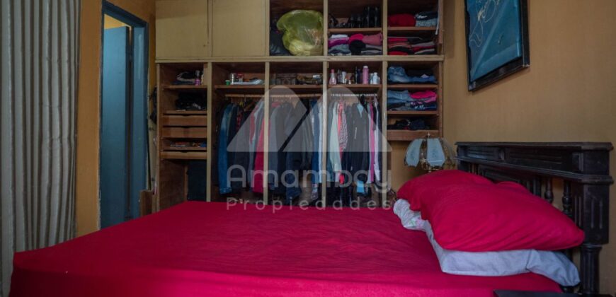 0475 CASA CON SALÓN COMERCIAL EN LAMBARÉ, BARRIO SANTA ROSA