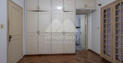0477 RESIDENCIA EN BARRIO SAN VICENTE, ZONA AVDA. FÉLIX BOGADO