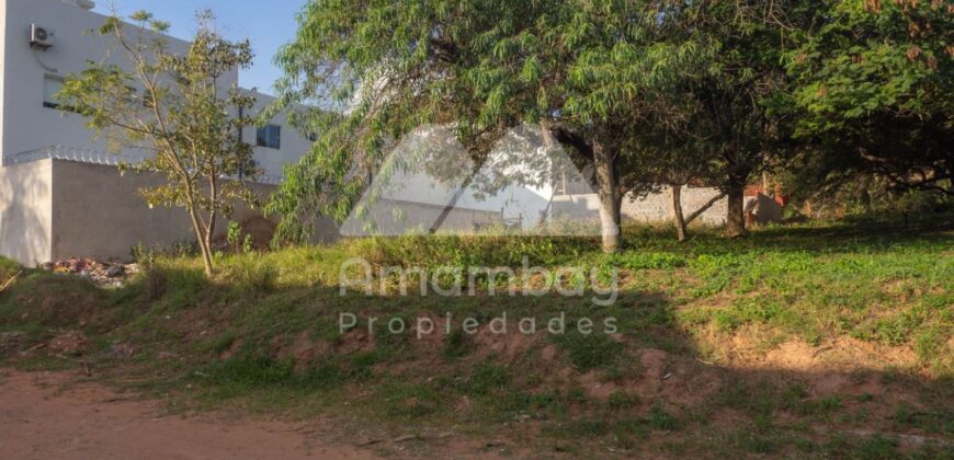 0481 TERRENO EN LAMBARÉ, ZONA AVDA. DEL YACHT