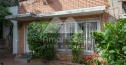 0484 CASA EN BARRIO SAJONIA, ZONA PALACIO DE JUSTICIA