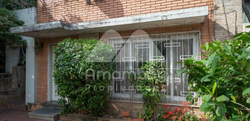 0484 CASA EN BARRIO SAJONIA, ZONA PALACIO DE JUSTICIA