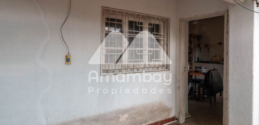 0484 CASA EN BARRIO SAJONIA, ZONA PALACIO DE JUSTICIA