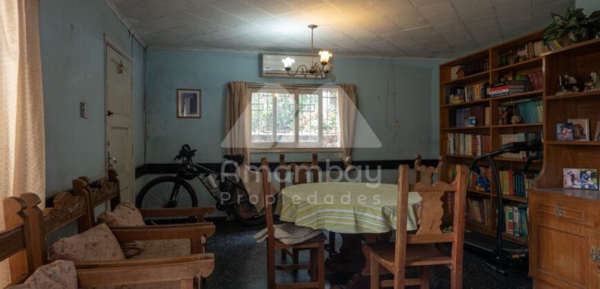0484 CASA EN BARRIO SAJONIA, ZONA PALACIO DE JUSTICIA