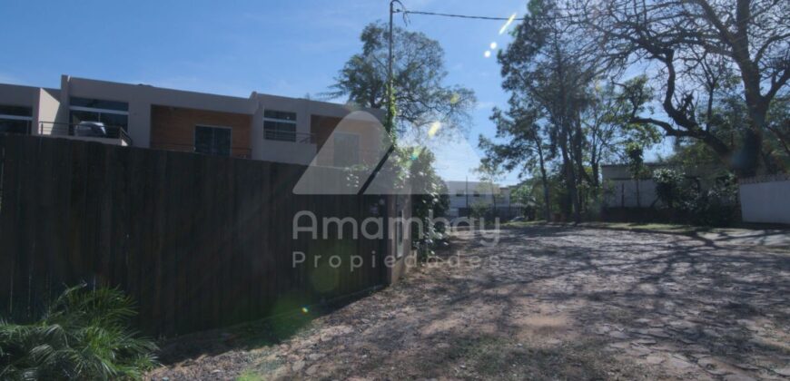 A0061 ALQUILO DÚPLEX EN LAMBARE, BARRIO PARQUES DEL YACHT