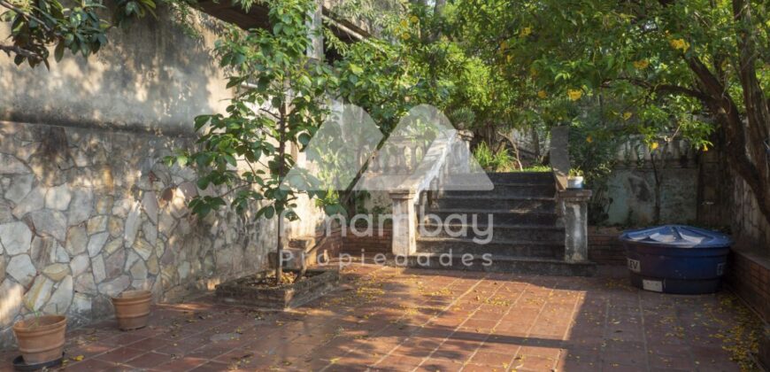 0487 TERRENO EN BARRIO SAJONIA, ZONA PALACIO DE JUSTICIA