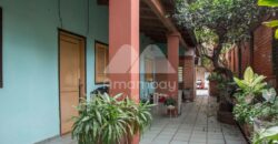 0048 CASA CON SALÓN COMERCIAL, BARRIO SAJONIA
