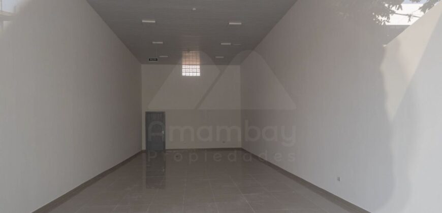 A0323 ALQUILO SALONES COMERCIALES, BO. MBURUCUYA