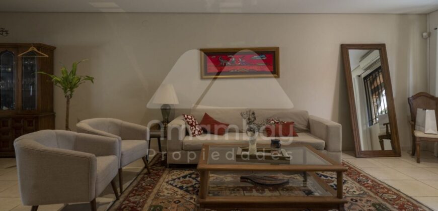 0499 DÚPLEX EN BARRIO MBURUCUYA, ZONA CASA RICA