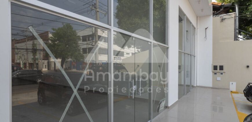 A0323 ALQUILO SALONES COMERCIALES, BO. MBURUCUYA