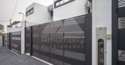 0497 DÚPLEX EN LAMBARÉ, ZONA COLEGIO SEK