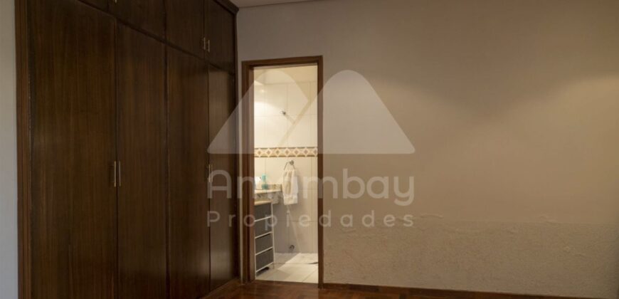 0499 DÚPLEX EN BARRIO MBURUCUYA, ZONA CASA RICA