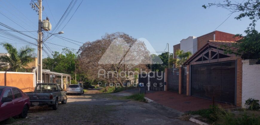 0494 TERRENO EN LAMBARÉ, ZONA AVDA. REPÚBLICA ARGENTINA