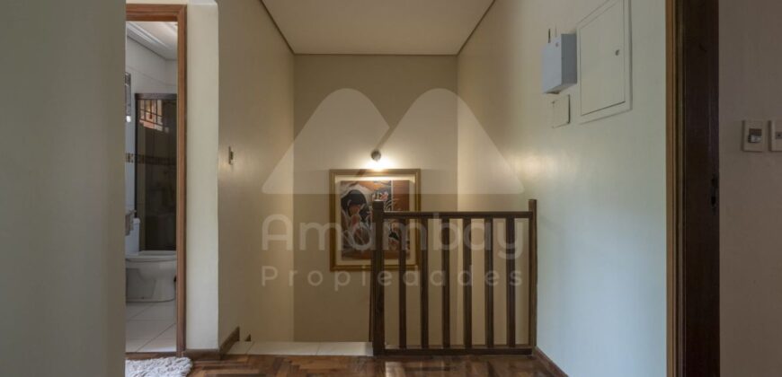 0499 DÚPLEX EN BARRIO MBURUCUYA, ZONA CASA RICA