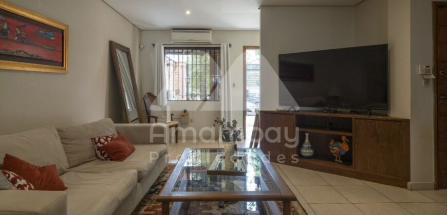 0499 DÚPLEX EN BARRIO MBURUCUYA, ZONA CASA RICA