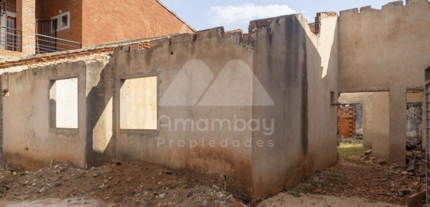 0505 TERRENO EN BARRIO OBRERO, ZONA AVDA. 21 PROYECTADAS