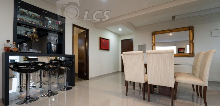 0166 DEPARTAMENTO EN BARRIO ITÁ ENRAMADA, ZONA YACHT Y GOLF CLUB