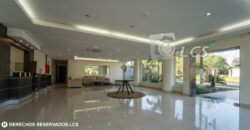 0166 DEPARTAMENTO EN BARRIO ITÁ ENRAMADA, ZONA YACHT Y GOLF CLUB