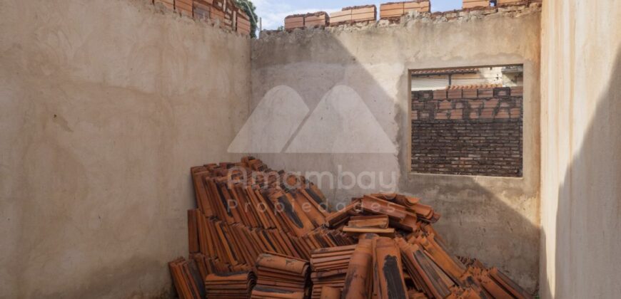 0505 TERRENO EN BARRIO OBRERO, ZONA AVDA. 21 PROYECTADAS