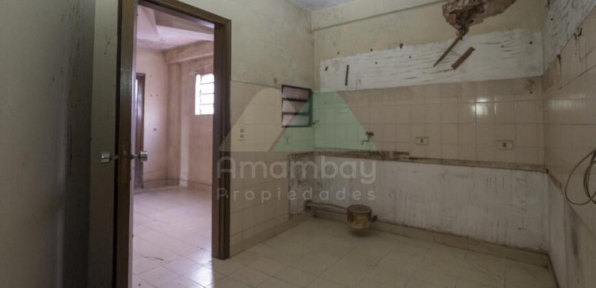 0514 EDIFICIO EN ESQUINA, BARRIO PINOZÁ