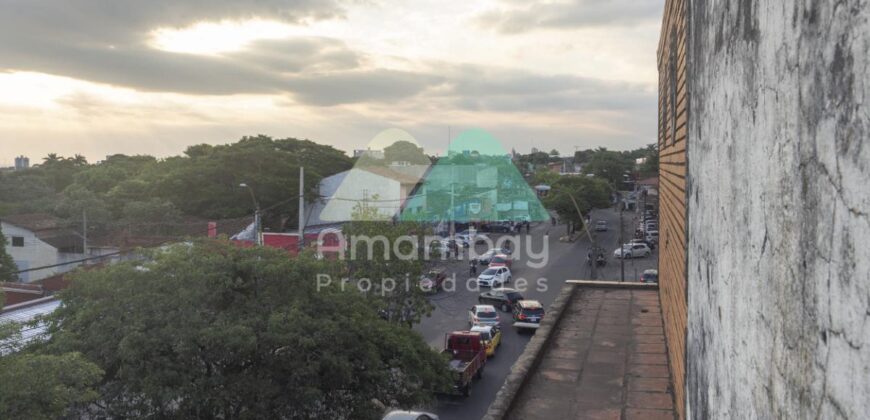 0514 EDIFICIO EN ESQUINA, BARRIO PINOZÁ