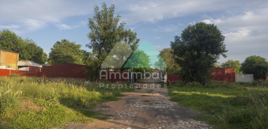 0522 TERRENO EN LAMBARÉ, ZONA COLEGIO SEK