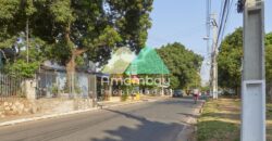 0522 TERRENO EN LAMBARÉ, ZONA COLEGIO SEK