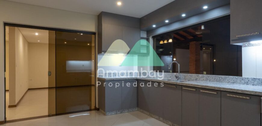 0530 CASA EN LAMBARÉ, ZONA AVDA. BONIFACIO OVANDO