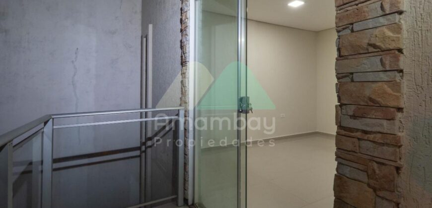 0339 DÚPLEX EN BARRIO ITÁ ENRAMADA, ZONA YACHT Y GOLF CLUB