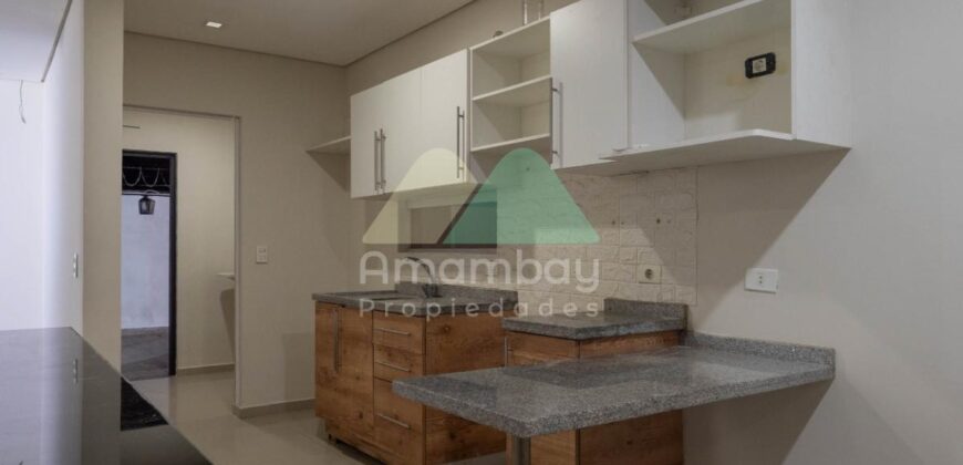 0339 DÚPLEX EN BARRIO ITÁ ENRAMADA, ZONA YACHT Y GOLF CLUB