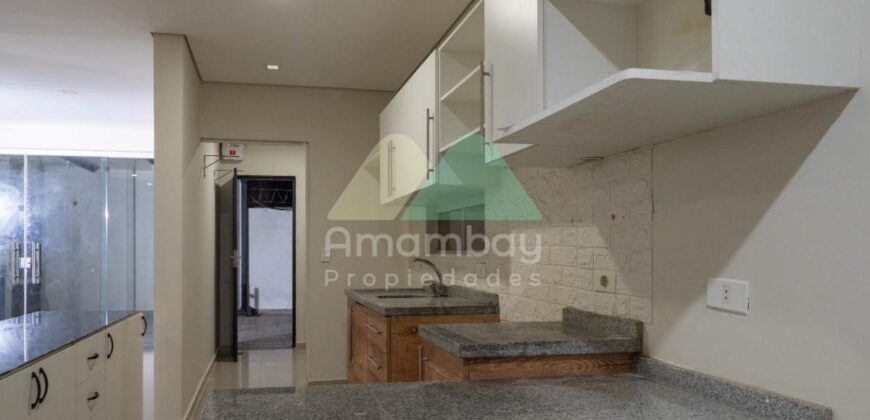 0339 DÚPLEX EN BARRIO ITÁ ENRAMADA, ZONA YACHT Y GOLF CLUB