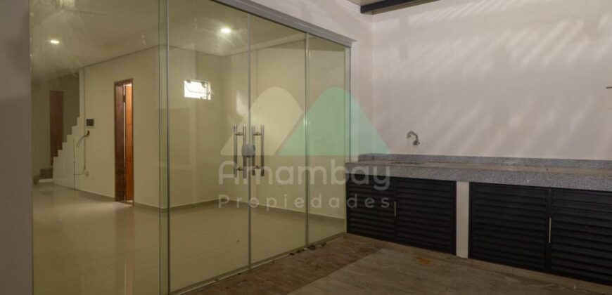 0339 DÚPLEX EN BARRIO ITÁ ENRAMADA, ZONA YACHT Y GOLF CLUB