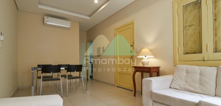 0536 CASA EN BARRIO LAS MERCEDES, ZONA COLEGIO INTERNACIONAL