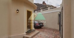 0536 CASA EN BARRIO LAS MERCEDES, ZONA COLEGIO INTERNACIONAL